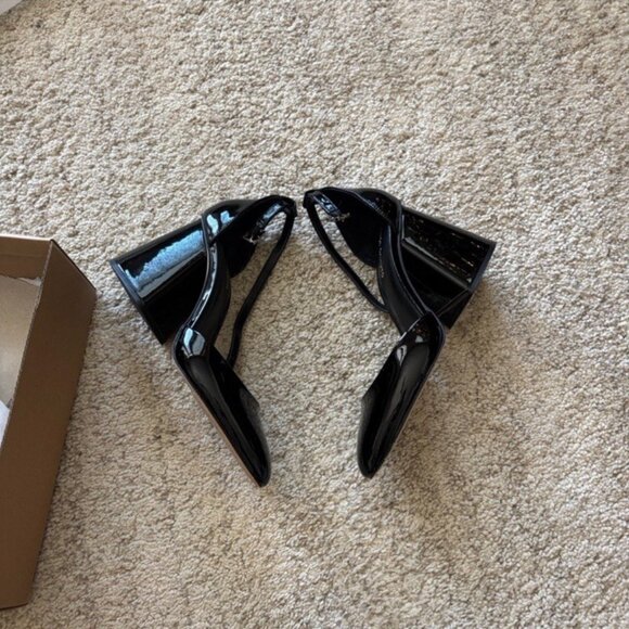 Vince Camuto Black Patent Pump Ankle Strap Block Heel Pointed Toe - Picture 6 of 6